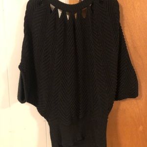 Arrowhead cut sweater top